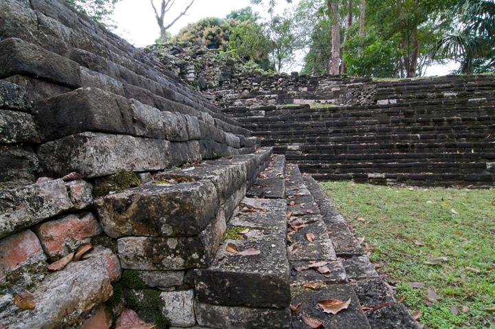 Lubaantun_8332.jpg - A view at Lubaantun showing the construction of the walls with the precisely cut stones laid with no mortar. These stones were about 4 inches high and 12 to 16 inches long.