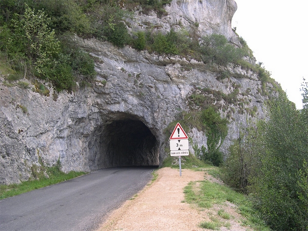 CornischeTunnel_1969 Road from Corniche to Brousse