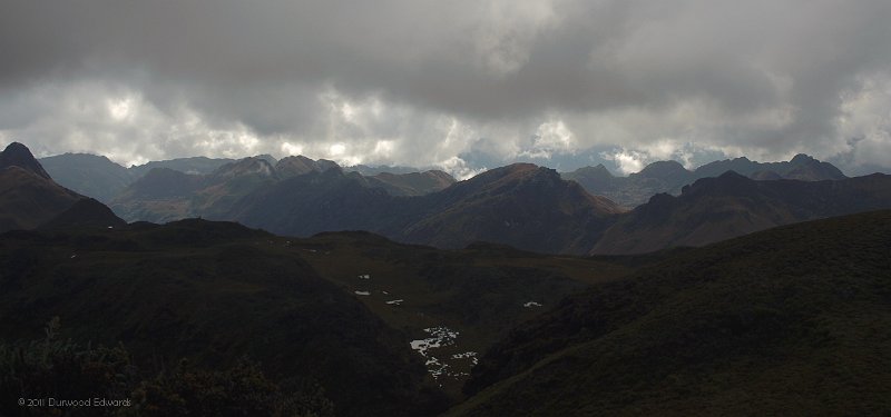 Papallacta-3361.jpg - Another 14,000 foot view of the Andes